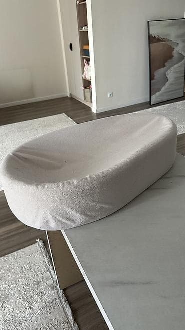 Продается детский кокон матрас . Состав : из мягкой мембраны которая