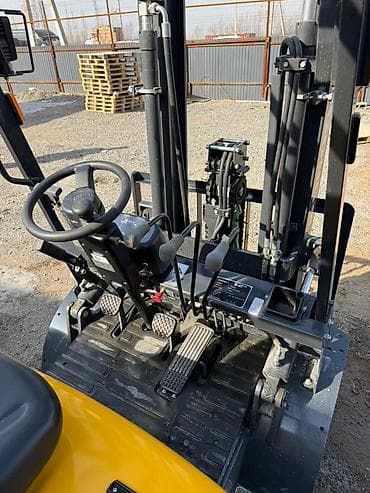 буксировочный: Погрузчик, LiuGong, 2025 г., Колесный, Вилочный — 7