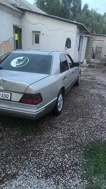 Mercedes-Benz W124: 1992 г., 2.3 л, Автомат, Бензин, Седан — 4