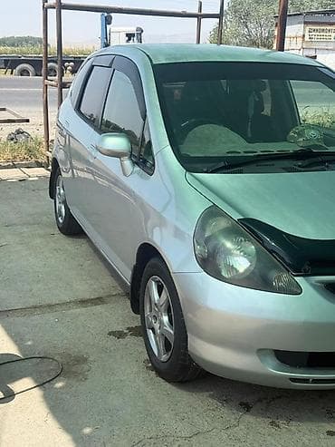mazda 626 1999: Honda Fit: 2001 г., Автомат, Бензин, Хэтчбэк — 4