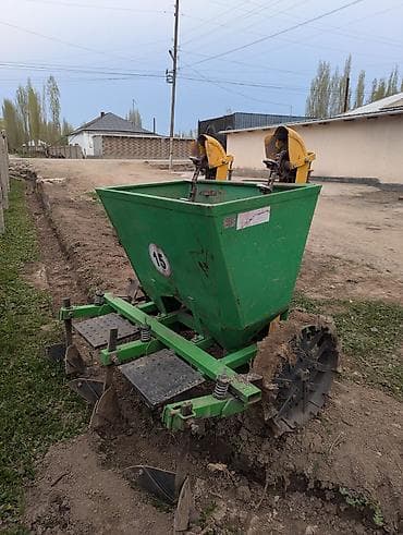 продам манипулятор: Картофелесажалка навесная, двухрядная. Описание: - Бункер — 1