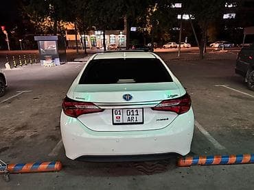 эшаки: Toyota Corolla: 2018 г., 1.8 л, Гибрид, Седан — 6