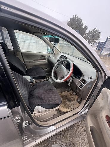 w220 3 2: Toyota Gaia: 2003 г., 2 л, Автомат, Бензин, Минивэн — 4