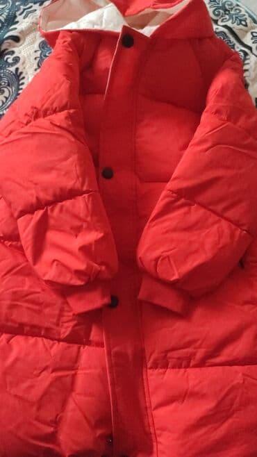 кожаная куртка детская: 1.Детская куртка, яркая, удобная, легкая. на 5-7 лет 2.вторая куртка — 4