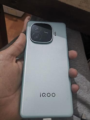 Vivo iQOO 11 Pro, Б/у, 256 ГБ, 2 SIM