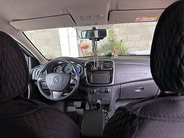 машино: Renault Sandero Stepway: 2017 г., 1.6 л, Автомат, Бензин, Хэтчбэк — 3