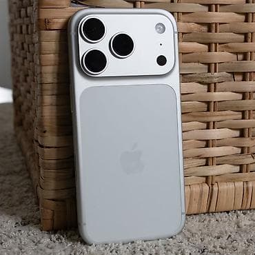 icloud iphone: IPhone 17 Pro, Б/у, 512 ГБ, Серебристый, Зарядное устройство, Коробка, 98 % — 1