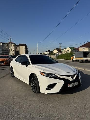 Toyota Camry: 2018 г., 2.5 л, Автомат, Бензин, Седан