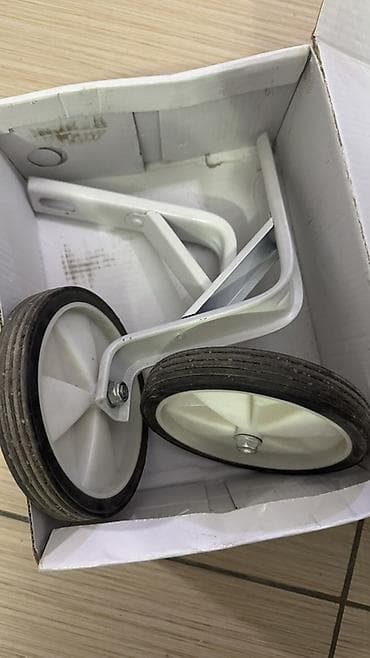 Детский транспорт: Детский велосипед, 4-колесный, 6 - 9 лет, Для девочки, Б/у — 5