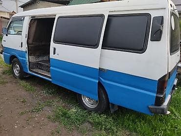 Mazda BONGO: 1994 г., 2.2 л, Кол менен иштөөчү, Дизель, Бус — 9