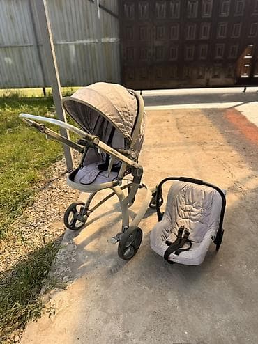 Коляски: Коляска, Другой бренд, цвет - Серебристый, Б/у — 1