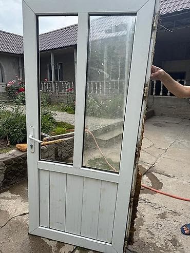 цена пластиковые двери: Продаю пластиковые двери
Б/у 
Цена договорная — 4