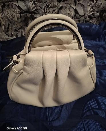 Сумка-женская ручная, структурированная, кремового цвета. - Материал