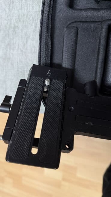 ноутбук почти новый: 1. Zhuin crane 2 в идеальном состоянии — 16000сом 2. Zhuin crane 2 в — 20