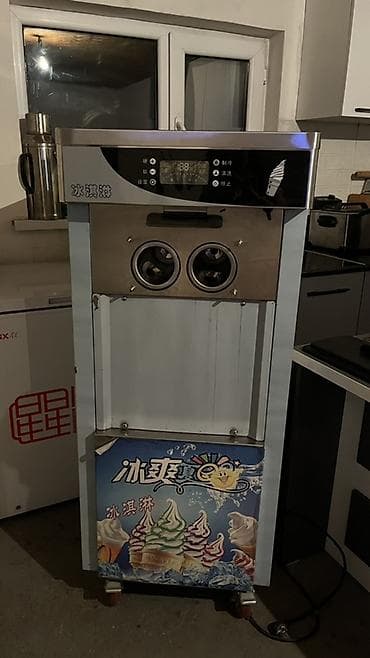 набор фрезы: Продаю аппарат для мягкого мороженого. Состояние — абсолютно новый, ни — 3