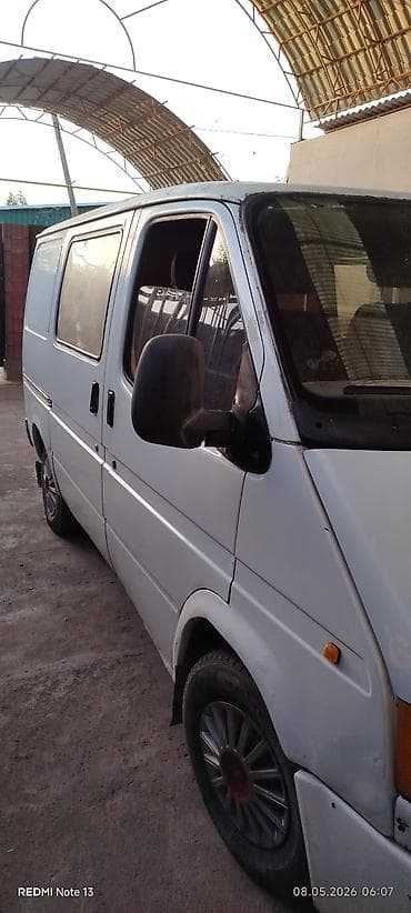 зеркальные пленки: Фургон Ford Transit (кузов короткий, крыша стандартная), белый цвет — 4
