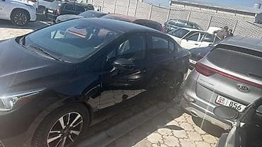 нессан: Nissan Versa: 2021 г., 1.6 л, Автомат, Бензин, Седан — 5