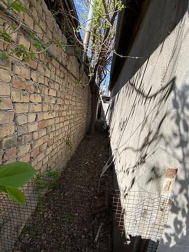 постройка: Срочно!! Продается дом в г.БишкекЛенинский район, ж/м Ала-Тоо или — 8