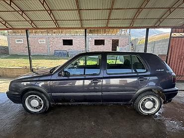 жак бу: Volkswagen Golf: 1995 г., 1.8 л, Кол менен иштөөчү, Бензин, Хетчбек — 1