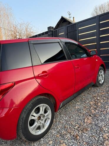 обмен авто с моей доплатой: Toyota ist: 2003 г., 1.3 л, Автомат, Бензиновая, Хэтчбэк — 2