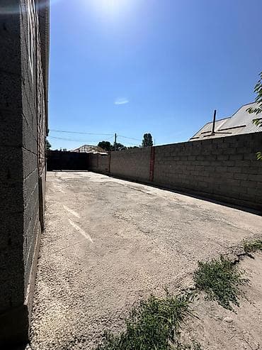 продажа коммунальной квартиры: Новопавловка ж/м Тынчтык Продаю дом 5комната120к метр Дом находится — 3