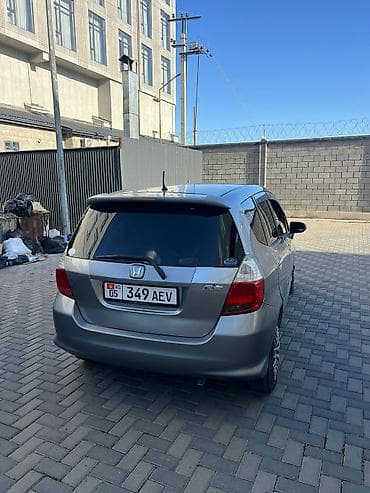 гак айон с: Honda Fit: 2005 г., 1.3 л, Вариатор, Бензин, Хэтчбэк — 4