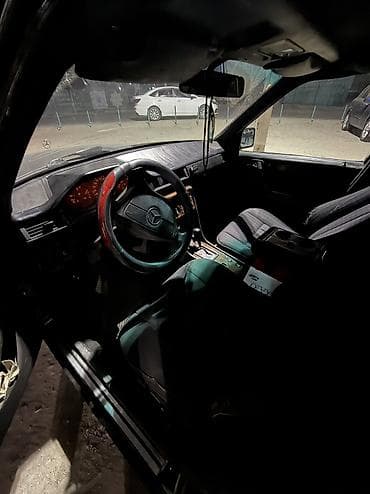 sprinter 906: Mercedes-Benz W124: 1994 г., 2.8 л, Автомат, Газ, Седан — 4