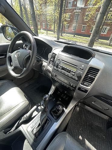 машины с российскими номерами: Toyota Land Cruiser Prado: 2007 г., 4 л, Автомат, Бензин, Внедорожник — 4