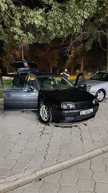passat variant: Volkswagen Golf: 1998 г., 2 л, Автомат, Бензин, Хэтчбэк — 2