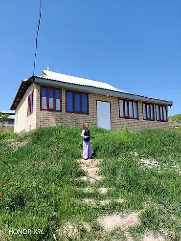 5 комнат кудугу душ туалети бар 4 комнатасы буткон жашаганы даяр адре