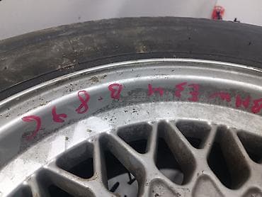Колесо летнее PIRELLI P600 на литом диске Параметры: - Размер шины — 9