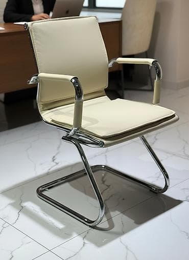 Офисные кресла: Офисное кресло, Новый, Без колесиков, цвет - Бежевый — 1