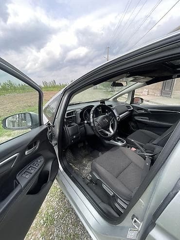 rs6 audi: Honda Fit: 2017 г., 1.5 л, Вариатор, Бензин, Хэтчбэк — 6