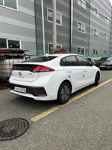 Продажа авто: Hyundai Ioniq: 2020 г., 1.6 л, Типтроник, Гибрид, Хэтчбэк — 3
