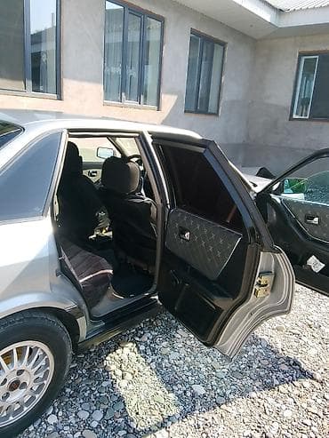 Audi 80: 1987 г., 1.8 л, Механика, Бензин, Седан — 4