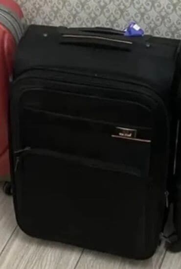 Чемодан в отличном состоянии 1000 сом ! На 10 кг ручная кладь ! -