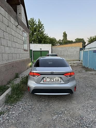 corolla: Toyota Corolla: 2019 г., 1.8 л, Вариатор, Гибрид, Седан — 3