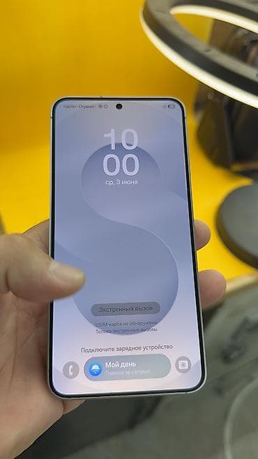 microsoft surface: Samsung Galaxy S25, Б/у, 256 ГБ, 1 SIM, eSIM — 5
