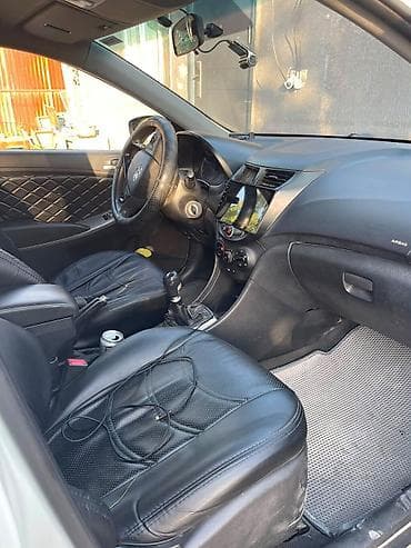 range over: Hyundai Solaris: 2015 г., 1.6 л, Механика, Бензин, Седан — 9