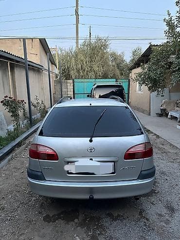 Toyota Avensis: 2002 г., 1.8 л, Механика, Бензин, Универсал — 2