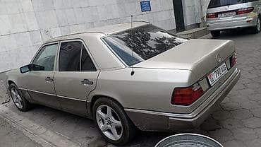 lexus e: Mercedes-Benz W124: 1991 г., Автомат, Седан — 4
