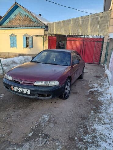 Mazda 626: 1990 г., Механика, Бензин, Седан