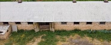 дом участка: Сдаетсядействующая ферма КРС. Состав и инфраструктура: - Сарай для — 3