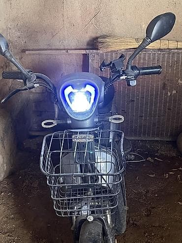 sprinter 4wd: Электроскутер с передней корзиной - Компактный городской — 7