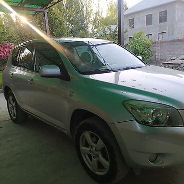 Toyota RAV4: 2007 г., 2.2 л, Механика, Дизель, Кроссовер at lalafo.kg Toyota RAV4: 2007 г., 2.2 л, Механика, Дизель, Кроссовер