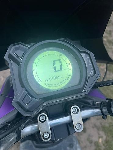 зеркала для мопеда: Скутер спортивного стиля, фиолетовый с черными элементами — 2