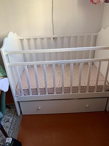 Оюнчуктар: Продается манеж для ребёнка, в хорошем состоянии. Матрас от фирмы — 1