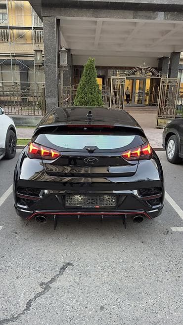 Продажа авто: Hyundai Veloster: 2021 г., 2 л, Робот, Бензин, Хэтчбэк — 4