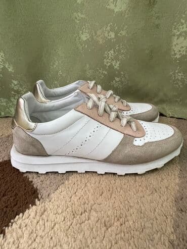 женские брендовые туфли недорого: Женские кожаные кроссовки, в отличном состоянии, надела 2раза, внутри — 3