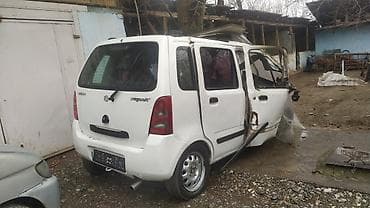 matiz 2012: Suzuki Wagon R: 2001 г., 1.3 л, Механика, Бензин, Хэтчбэк — 6